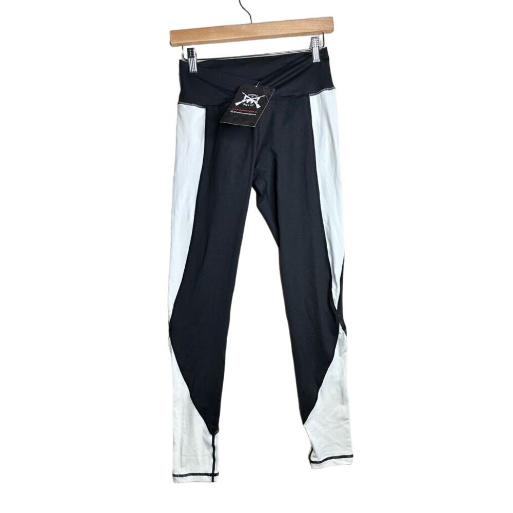 NEW Muscle Mafia Womens‎ Leggings size Medium Black/White